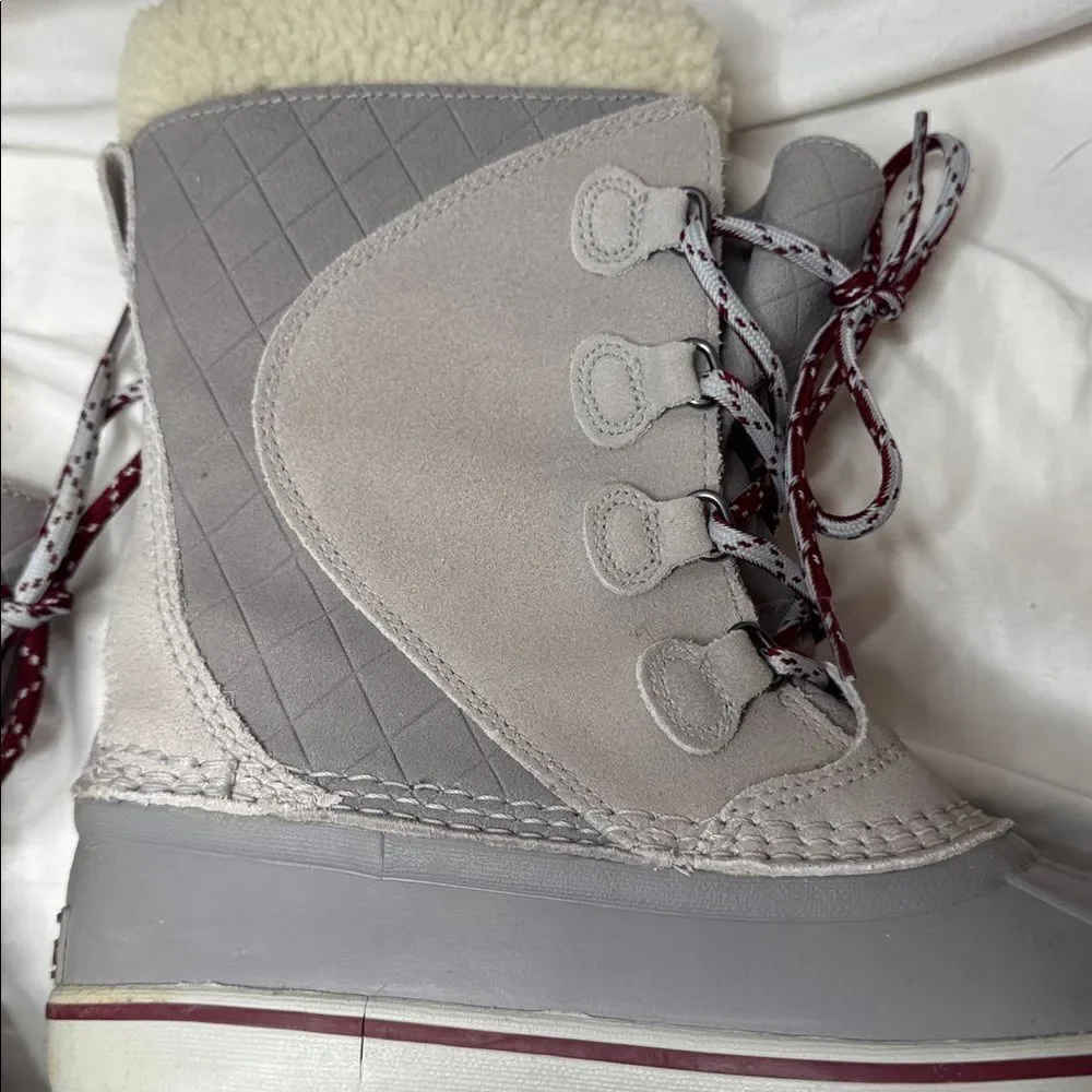 Women's L.L.Bean Insulated Gray Winter Duck Boots. Style#‎ 284882. Size 8.